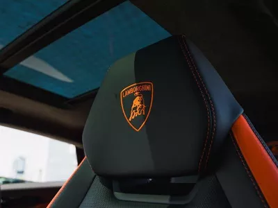 Lamborghini Urus SE Brand New Export Offer-11