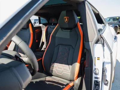 Lamborghini Urus SE Brand New Export Offer-12