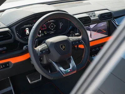 Lamborghini Urus SE Brand New Export Offer-1