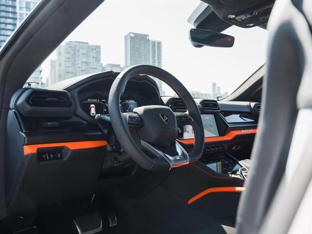 Lamborghini Urus SE Brand New Export Offer-9-0