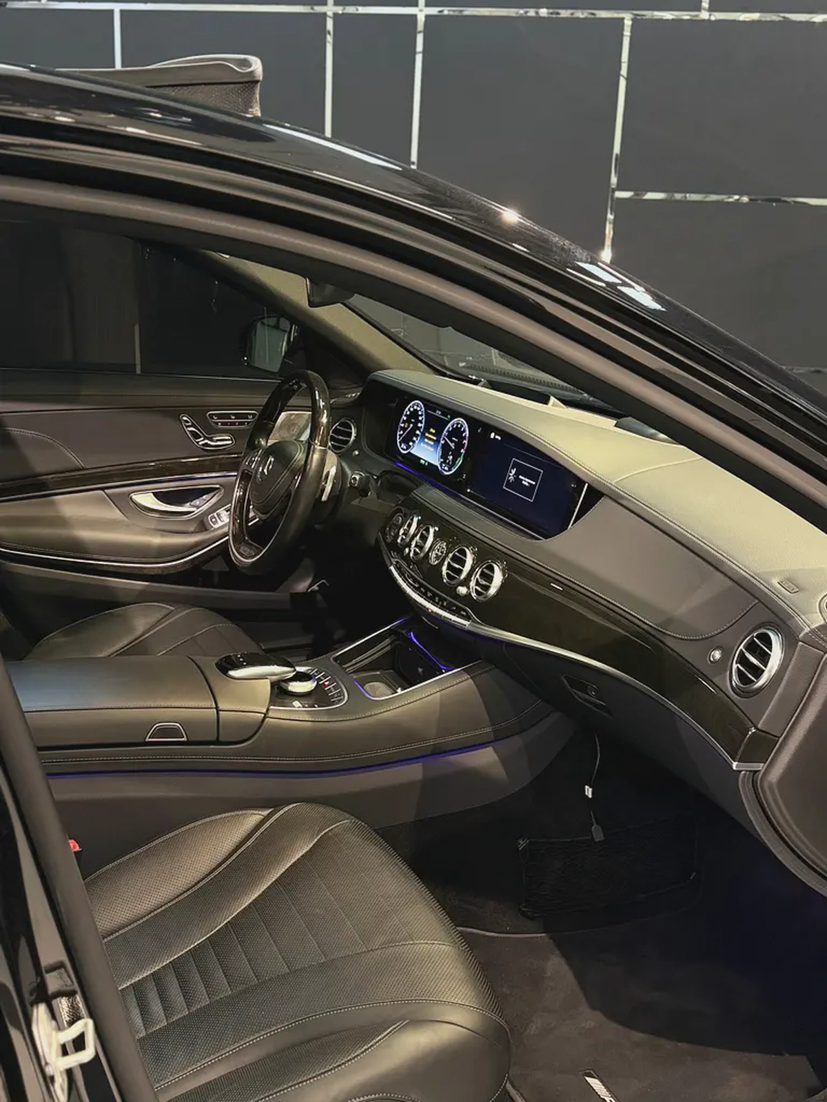 Mercedes-Benz S-Class S 400 h 2015 - Japanese Specs - GCC Car-17-17