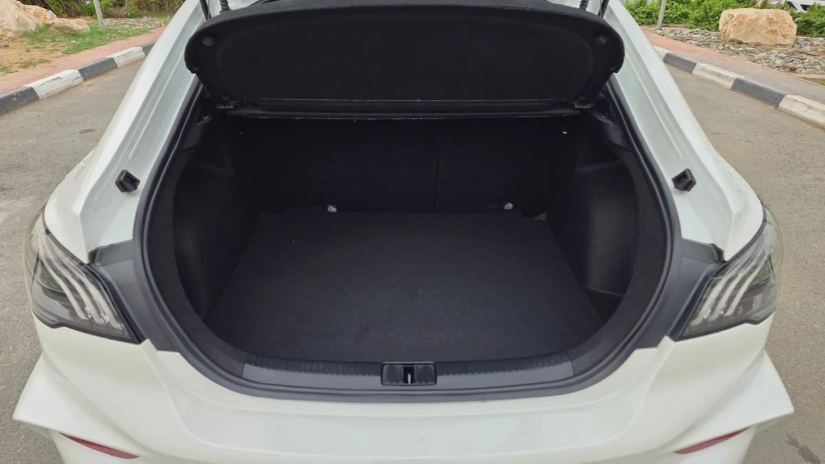 MG MG6 X-LINE (White)-15-15
