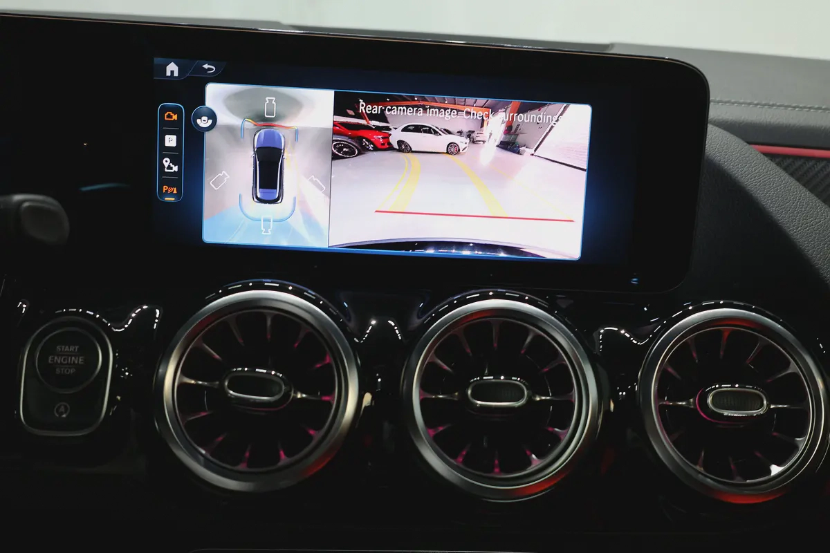 Brand New 2025 Mercedes-Benz GLA 35 AMG -GCC Specs-0KM-UNDER WARRANTY  SERVICE-BRAND NEW-11-11
