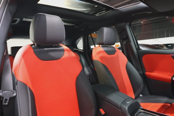 Brand New 2025 Mercedes-Benz GLA 35 AMG -GCC Specs-0KM-UNDER WARRANTY  SERVICE-BRAND NEW