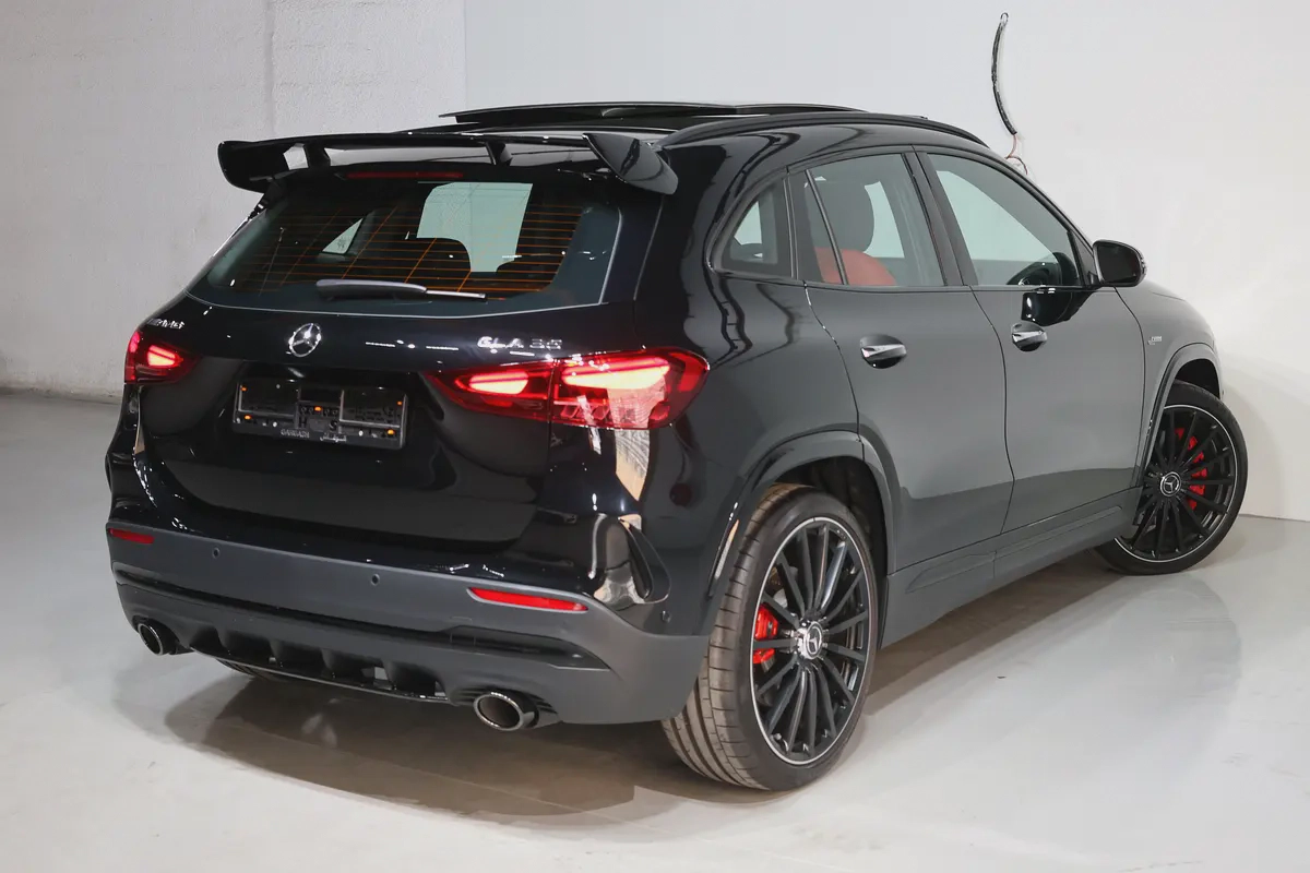 Brand New 2025 Mercedes-Benz GLA 35 AMG -GCC Specs-0KM-UNDER WARRANTY  SERVICE-BRAND NEW-2-2