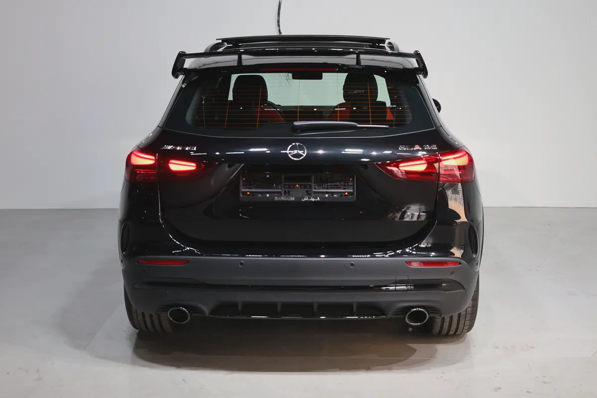 Brand New 2025 Mercedes-Benz GLA 35 AMG -GCC Specs-0KM-UNDER WARRANTY  SERVICE-BRAND NEW-5-5