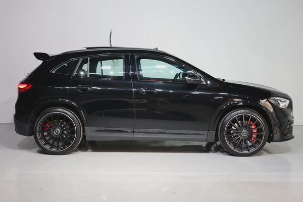 Brand New 2025 Mercedes-Benz GLA 35 AMG -GCC Specs-0KM-UNDER WARRANTY  SERVICE-BRAND NEW