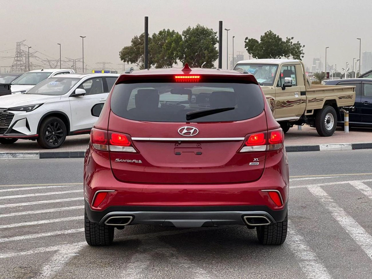 Hyundai Santa Fe 2018 Hyundai Santafe XL 3.3L V6  - Rear Camera - AWD  4x4 - 7 Seats-5-0