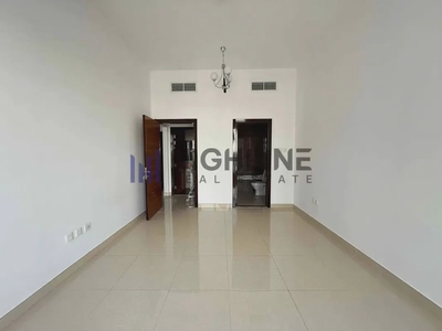 Bright & Spacious | Ready To Move | Prime Location-5