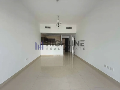 Bright & Spacious | Ready To Move | Prime Location-0