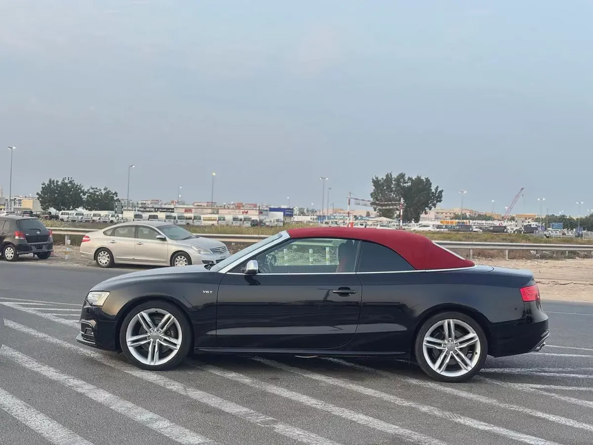 SUPER CLEAN S5 RED INTERIOR ONLY 32500 KM FRESH JAPAN IMPORTED-4-4