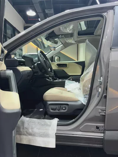 2026 Toyota RAV4 XLE HYBRID 2.5L RADAR GCC Brand New Condition رادار تويوتا RAV4 XLE هايبرد 2.5 لتر-12