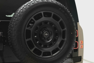 2025 Land Rover Defender 110 Octa with Warranty-19