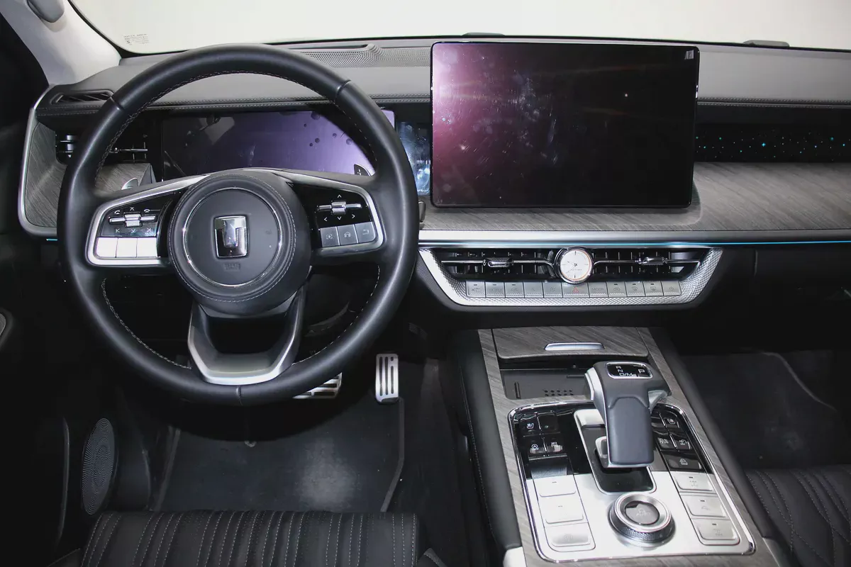 TANK 500 Prestige 2026 GCC Specs-6-6