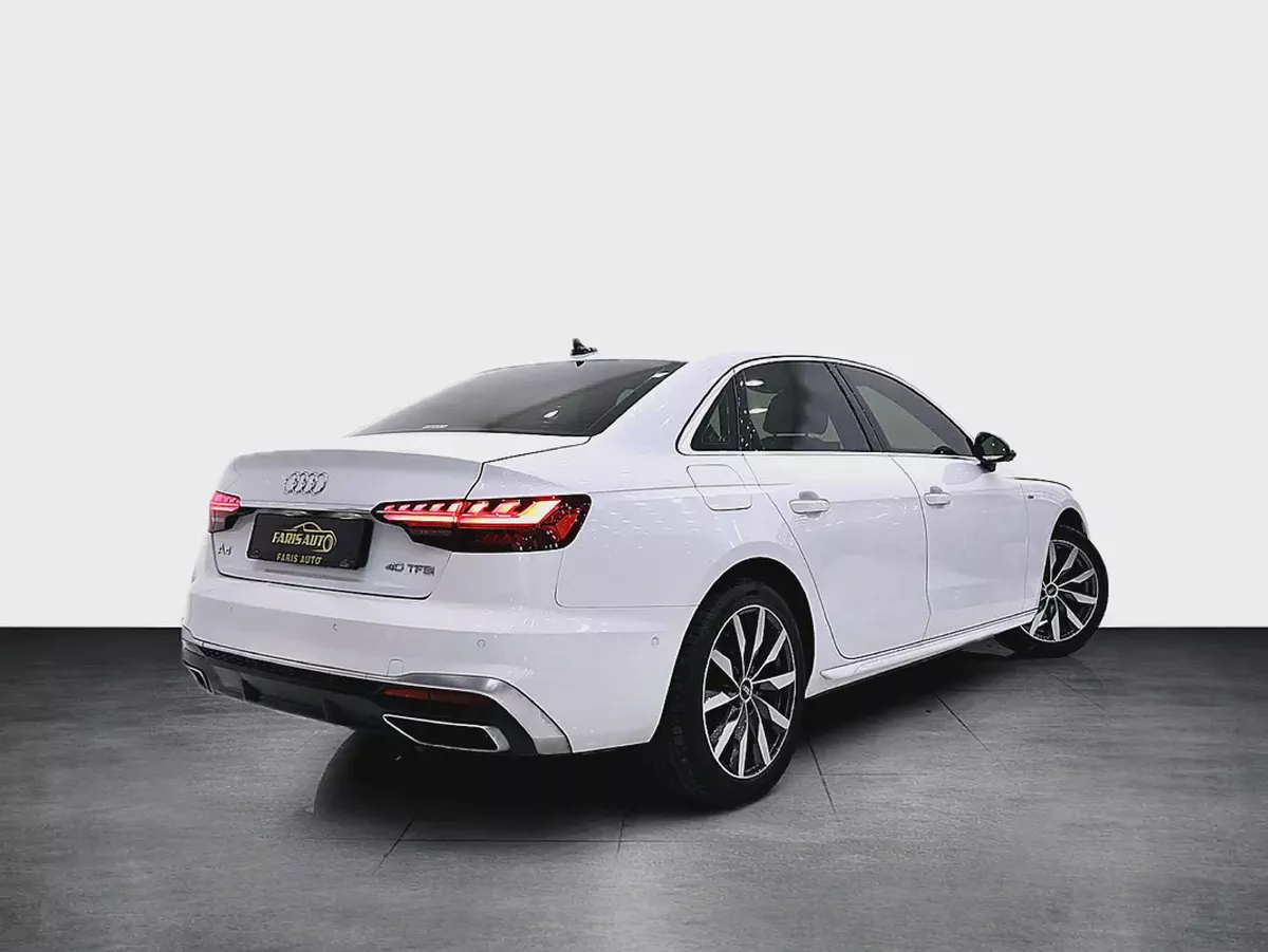 Audi A4 40 TFSI S-line - FULLY LOADED-3-3