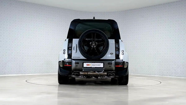 Land Rover Defender 110 V8 Edition P525