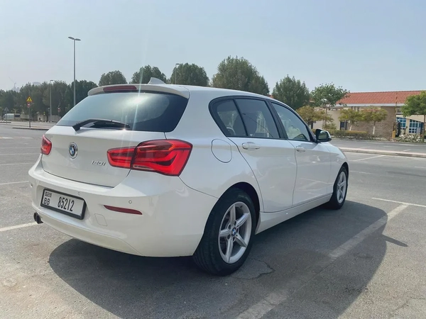 2019 bmw 120i sport line 2.0L  || GCC ||accident free ||Full services at bmw agency
