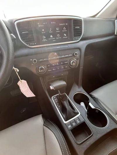 Kia Sportage LX 2021 Kia Sportage 2.4L V4 - MiOption + Leather & Electric Seats - Apple/Android Play - Rear CAM - Ri-18