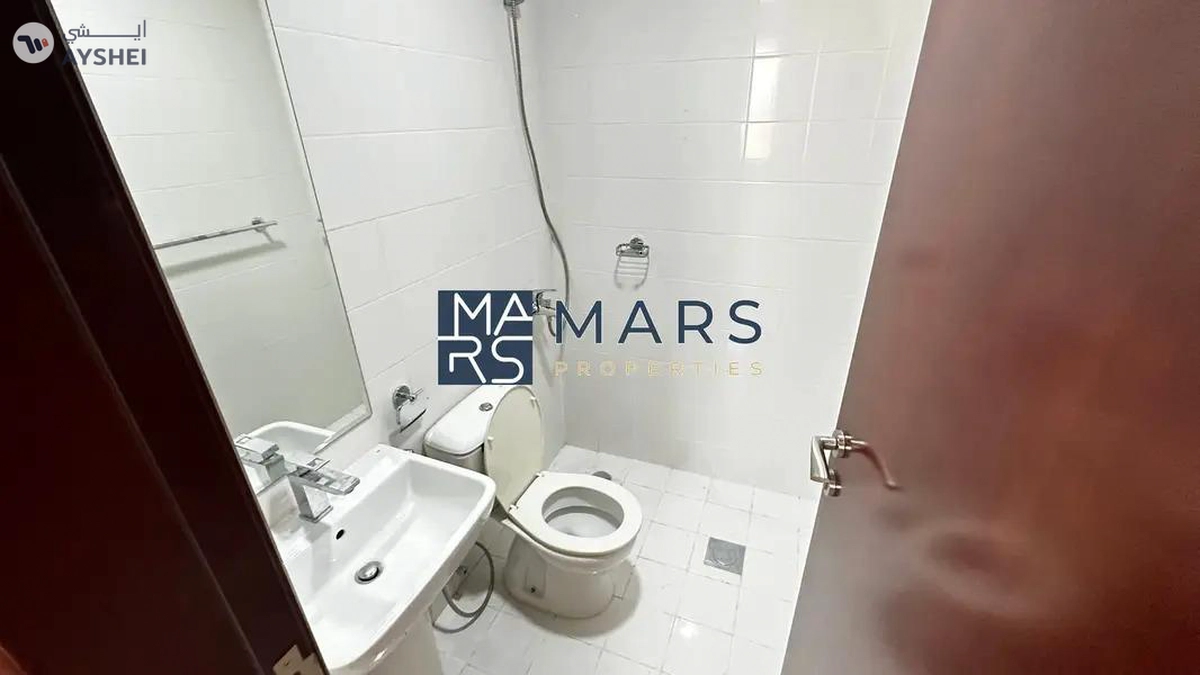 Luxurious 4 bedrooms townhouse for rent in zahia for 185,000 AED yearly-3-3