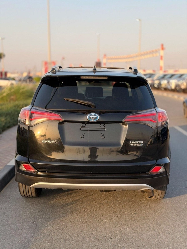 Toyota RAV4 VXR Hybrid Limited 2.5L full option