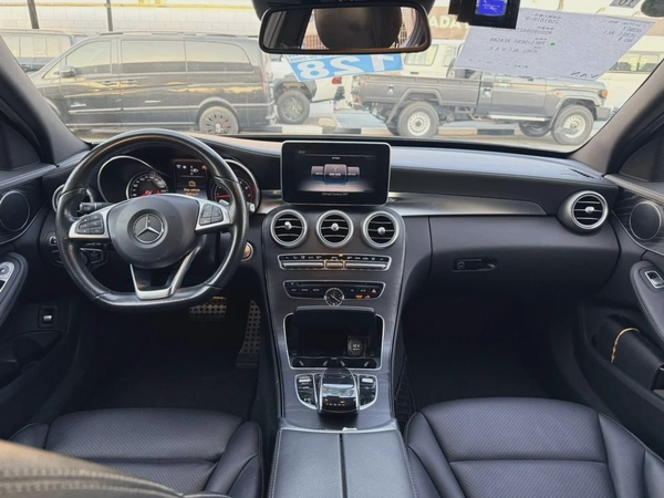 Mercedes Benz C200