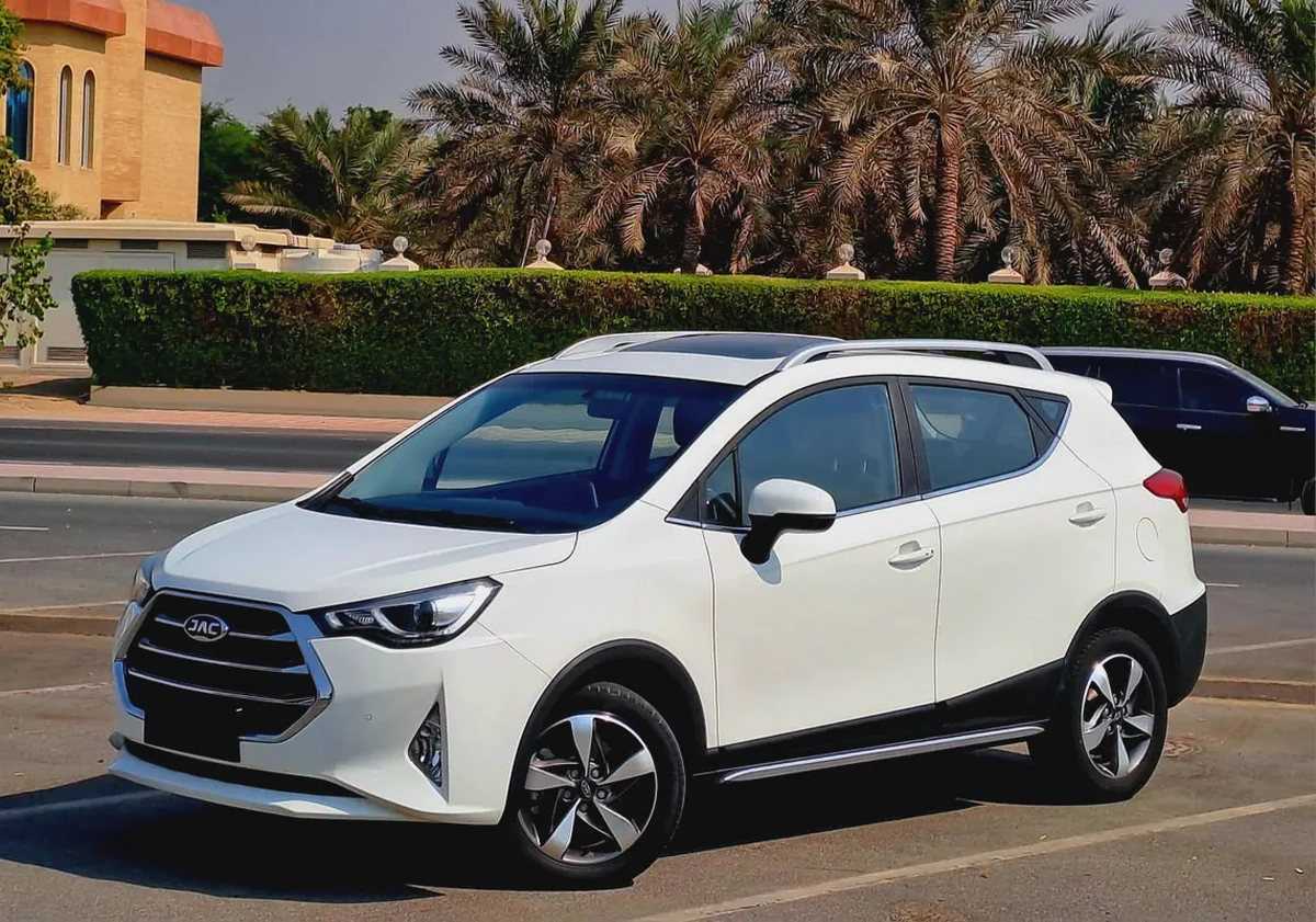 420-Monthly l GCC l Sunroof, Leather, Cruise l Accident Free