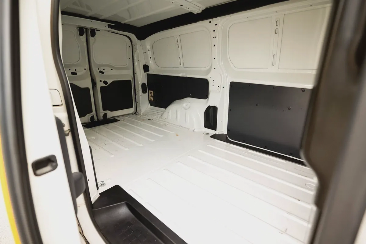 Peugeot Expert | Delivery Van | Manual Diesel | GCC Specs | Ref#P24053