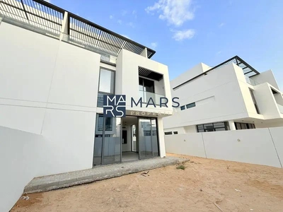 Elegant 4 Bedroom Semi Detached Villa | All Master | Big Garden |-3
