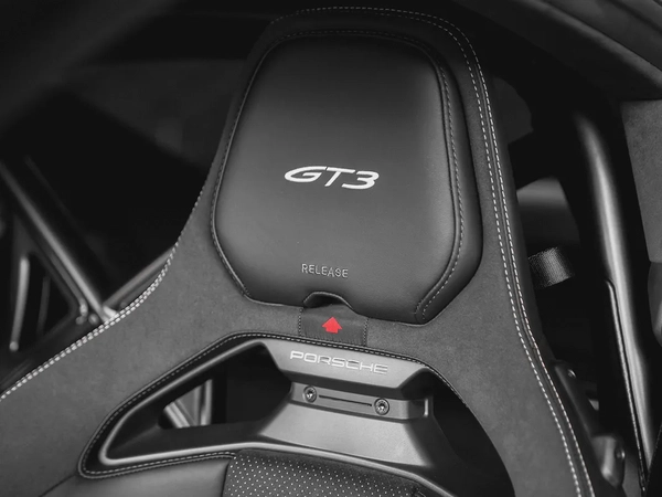BRAND NEW GT3-CLUB SPORT-UNDER WARRANTY-CERAMIC BRAKES-LIFTING SYSTEM-SPORT CHRONO-MATRIX