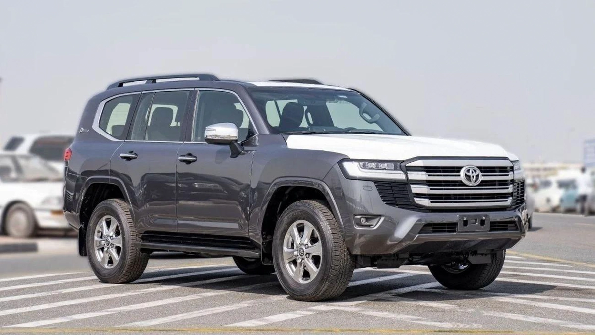 Toyota Land Cruiser TOYOTA LANDCRUSIER LC300 VX 4.0 PETROL TWIN TURBO-12-12