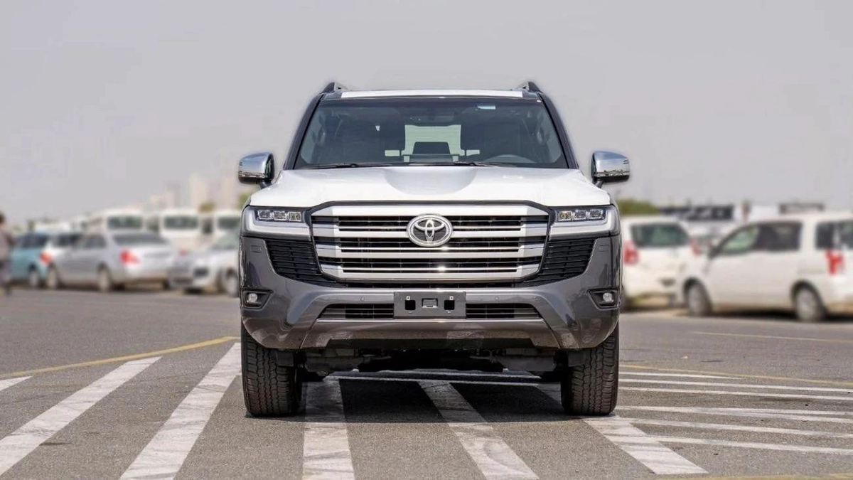 Toyota Land Cruiser TOYOTA LANDCRUSIER LC300 VX 4.0 PETROL TWIN TURBO-18-18
