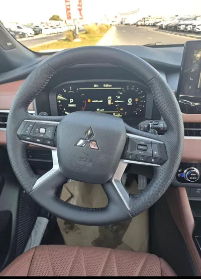 MITSUBISHI OUTLANDER P LINE-2