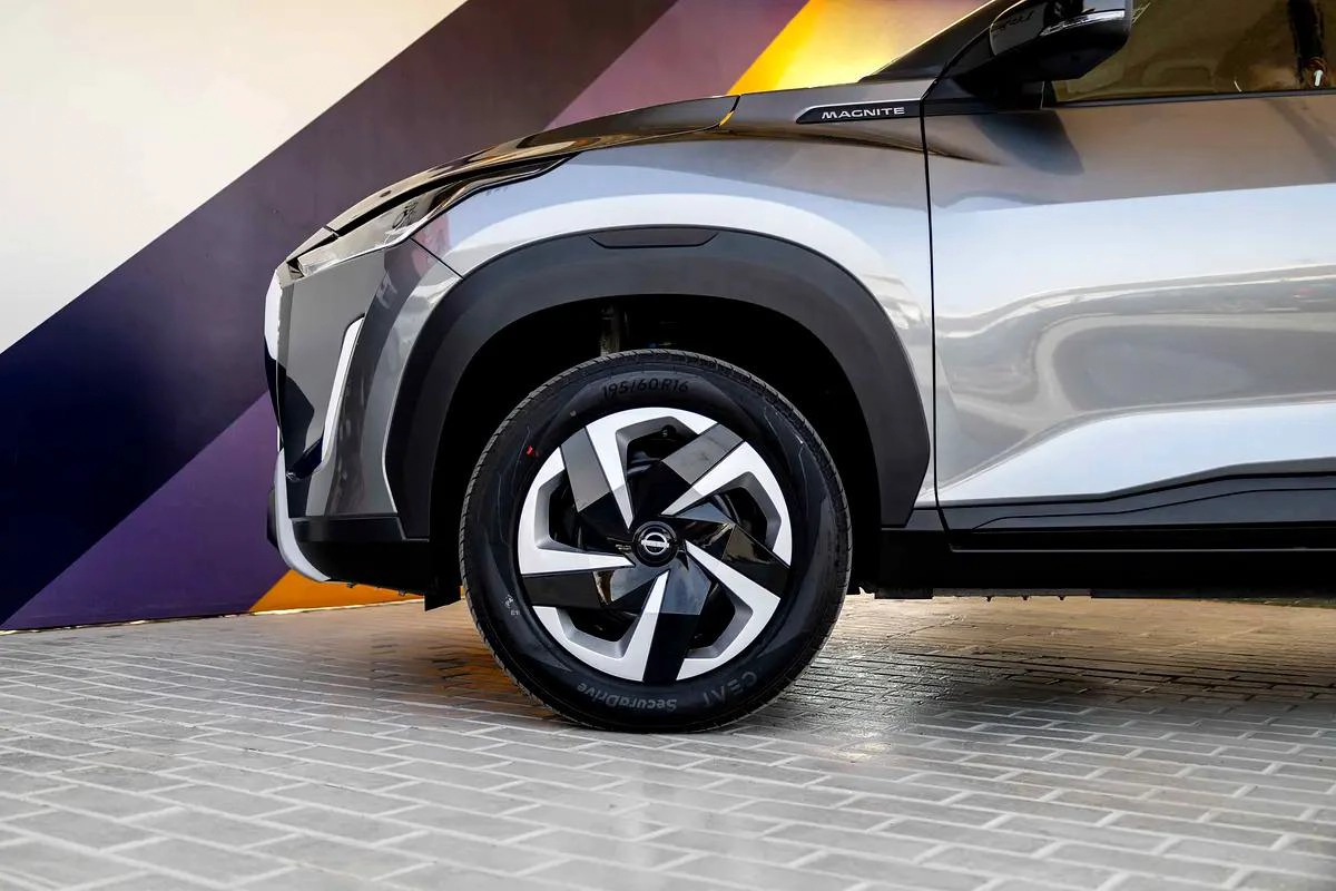 Dealership Warranty 3 years | AED 800 Monthly | 2026 Nissan Magnite S | Zero Down Payment-7-7