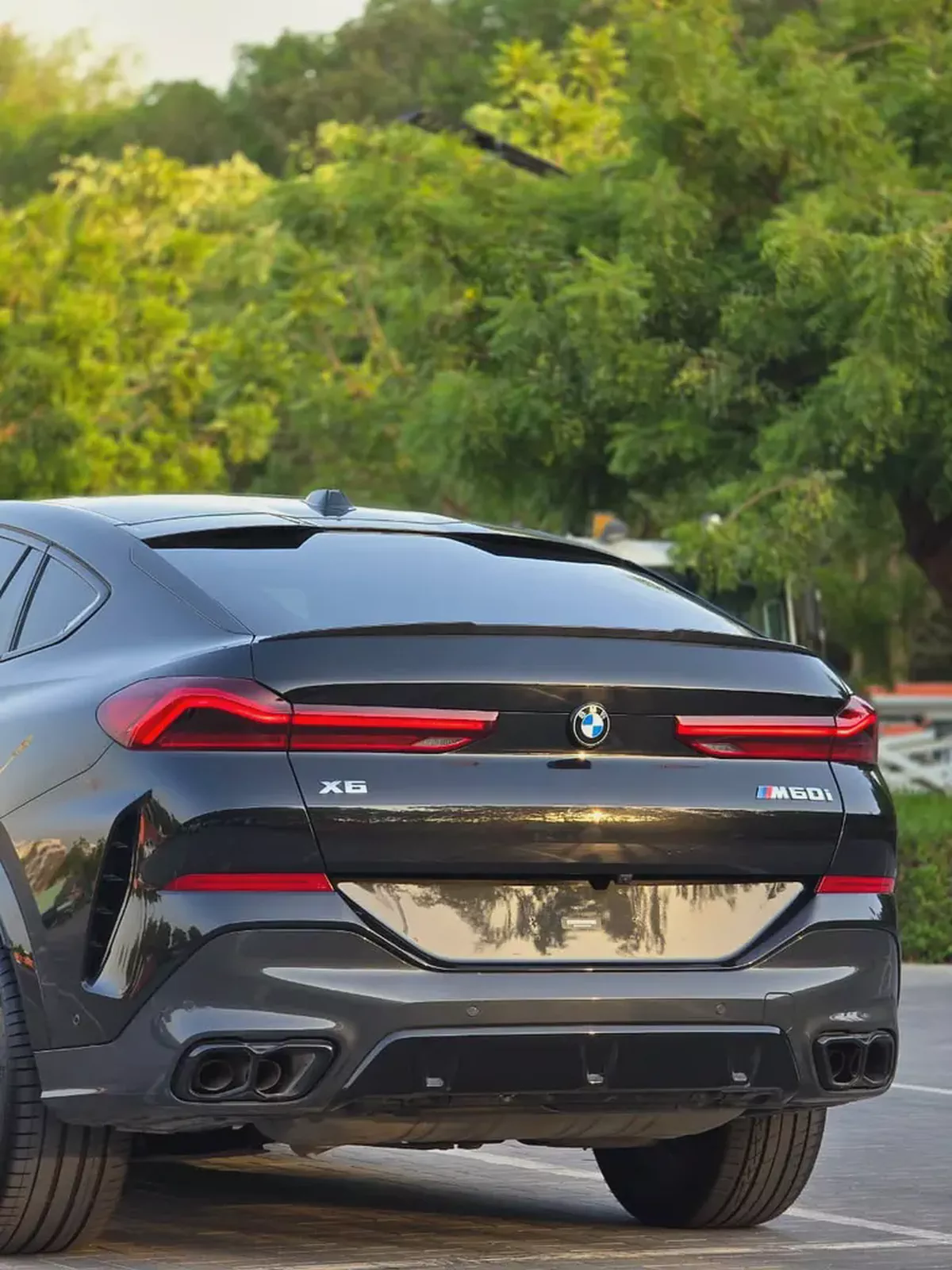 BMW X6 M60i 2023 | European Specs | Clean Title | Orginal Paint | Accident free | Perfect condition-7-7