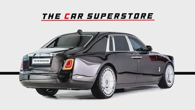 Rolls Royce Phantom-Diamond Grey Exterior Color-24 Inch Chrome Rims-Star Light System-7
