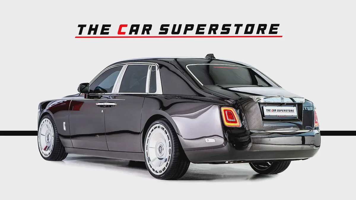 Rolls Royce Phantom-Diamond Grey Exterior Color-24 Inch Chrome Rims-Star Light System-5-5