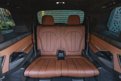 BMW X7 M60 2023-7