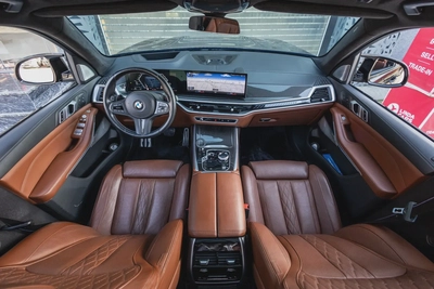 BMW X7 M60 2023-4