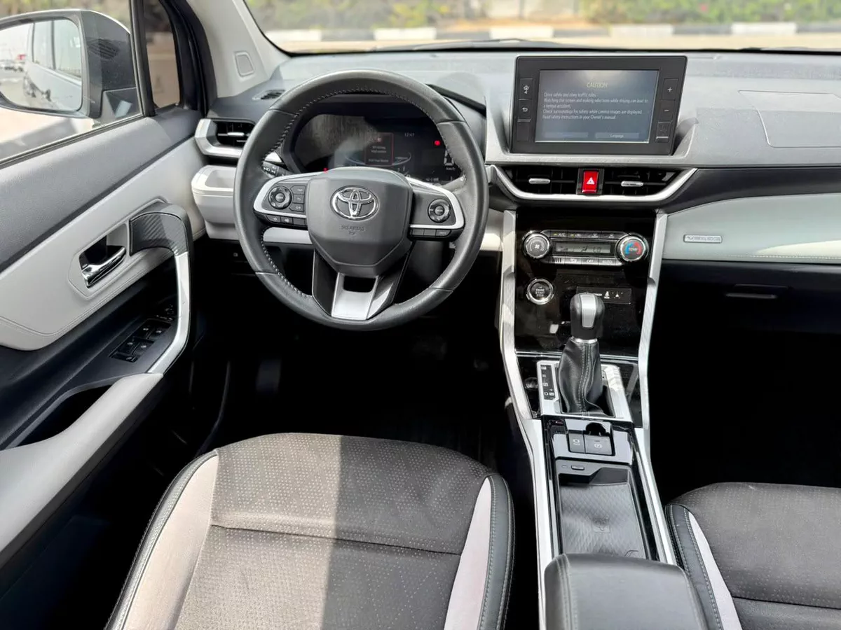 TOYOTA VELOZ GCC SPECS FULL SERVICE HISTORY-9-9