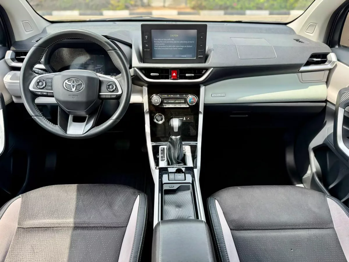 TOYOTA VELOZ GCC SPECS FULL SERVICE HISTORY-5-5