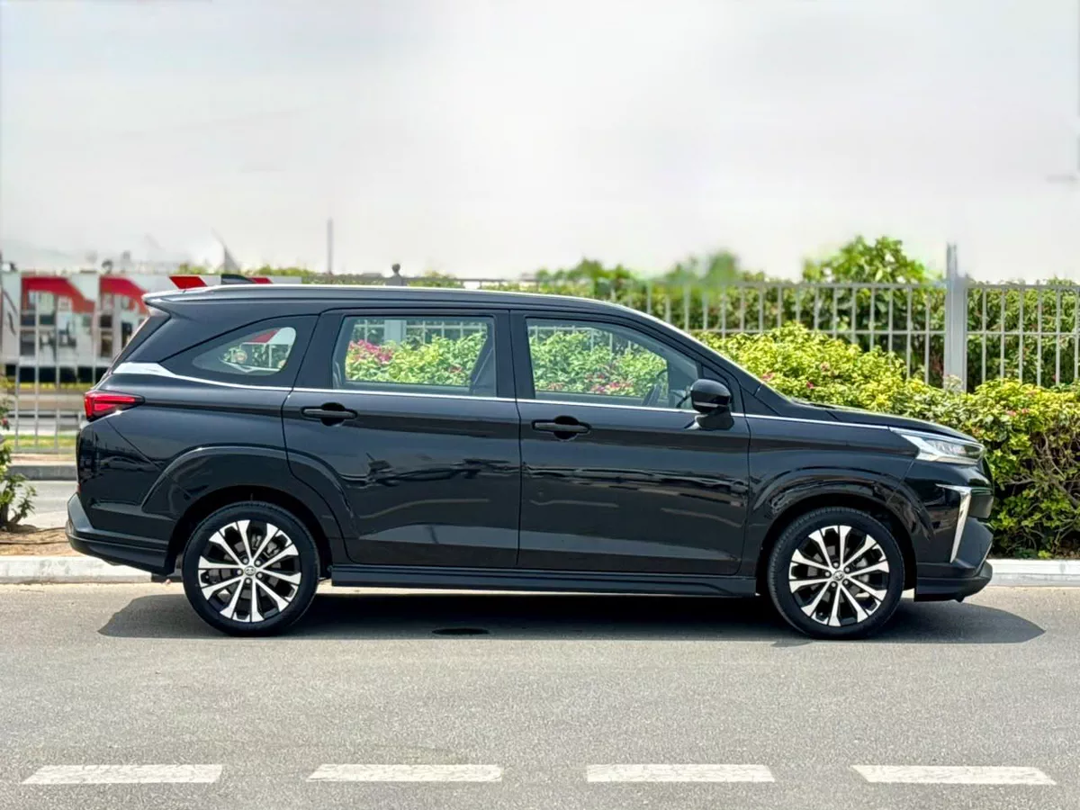 TOYOTA VELOZ GCC SPECS FULL SERVICE HISTORY-6-6