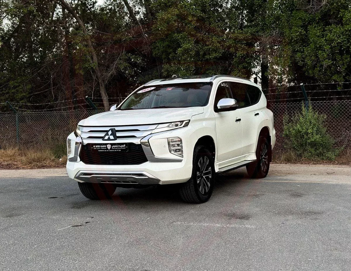 Mitsubishi Montero Sport GLS PREMIUM Mitsubishi Montero Sport | 3.0 L | 2023 | GCC | Accident-Free | In Excellent Condition | 1344 P.M-2-0