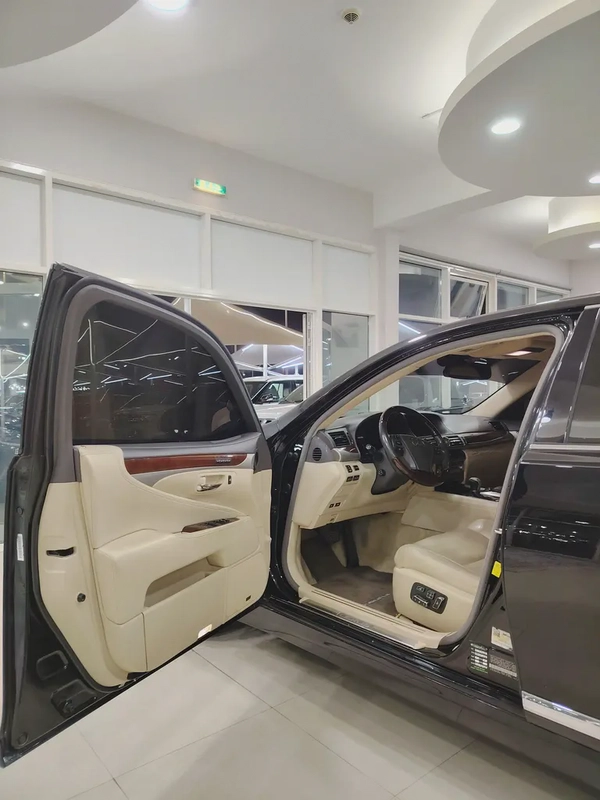 Lexus LS 460L 2015 USA Specifications