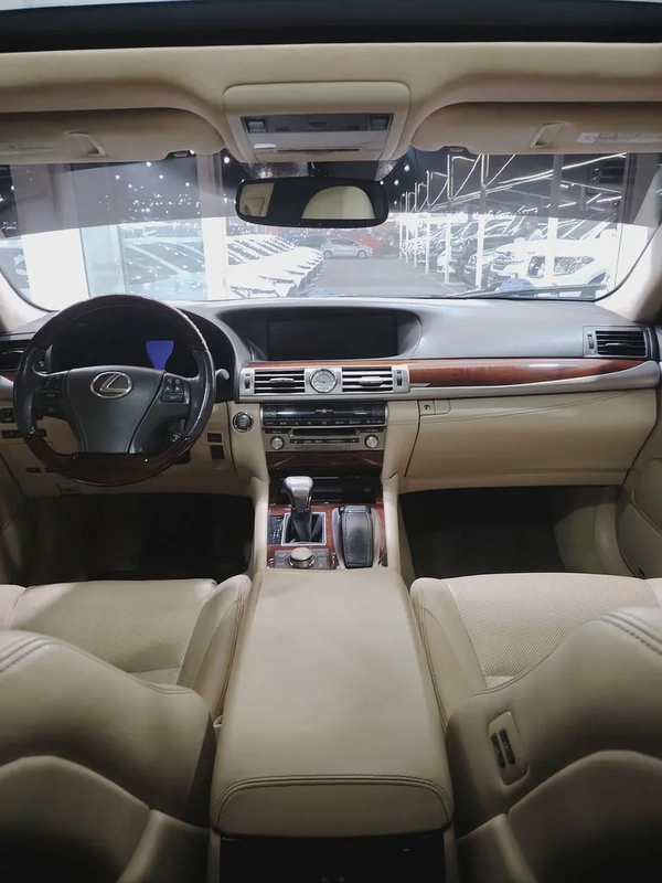 Lexus LS 460L 2015 USA Specifications