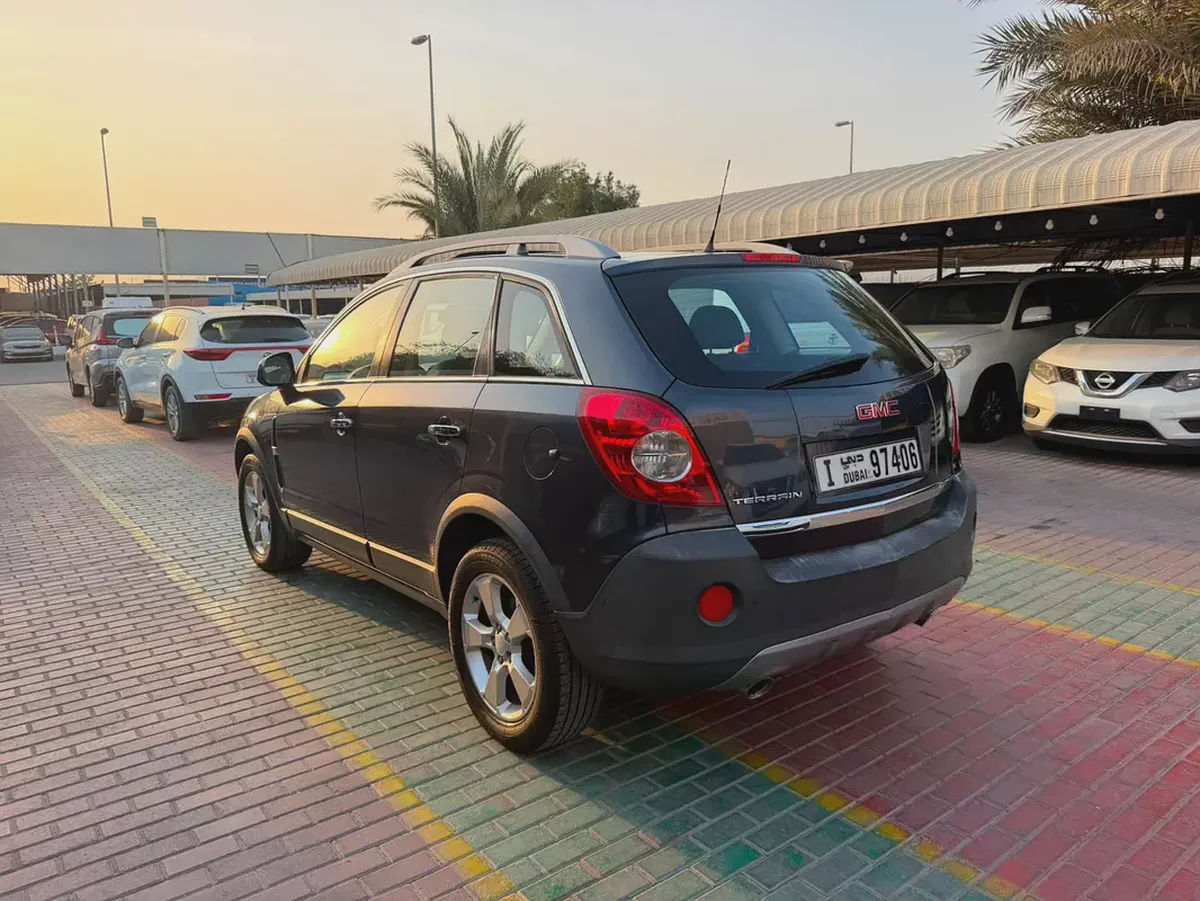 Reliable GMC Terrain 2009 | GCC Specs | Well Maintained-3-3