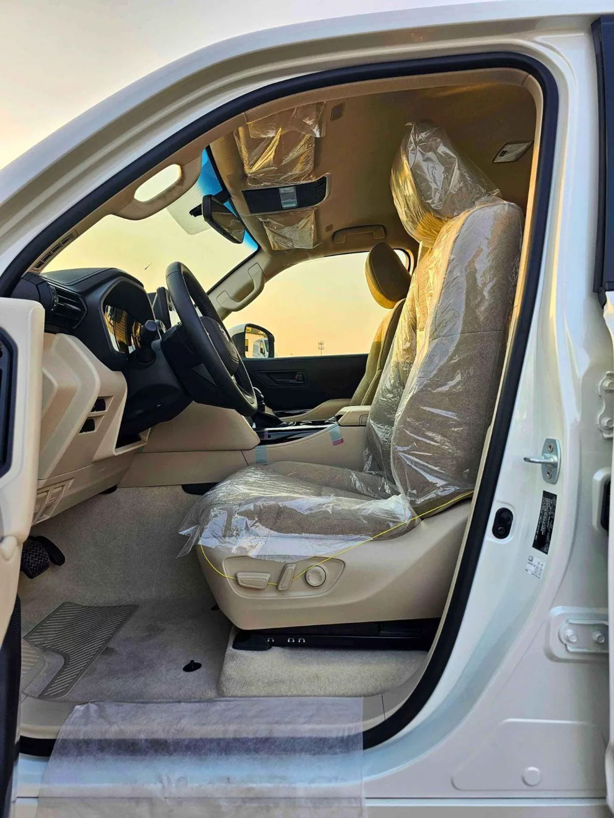 Toyota Land Cruiser GXR TWIN TURBO / 3.5L V6 PETROL / DRIVER PWR SEAT, COOL BOX / CODE # GXR-G-9-0