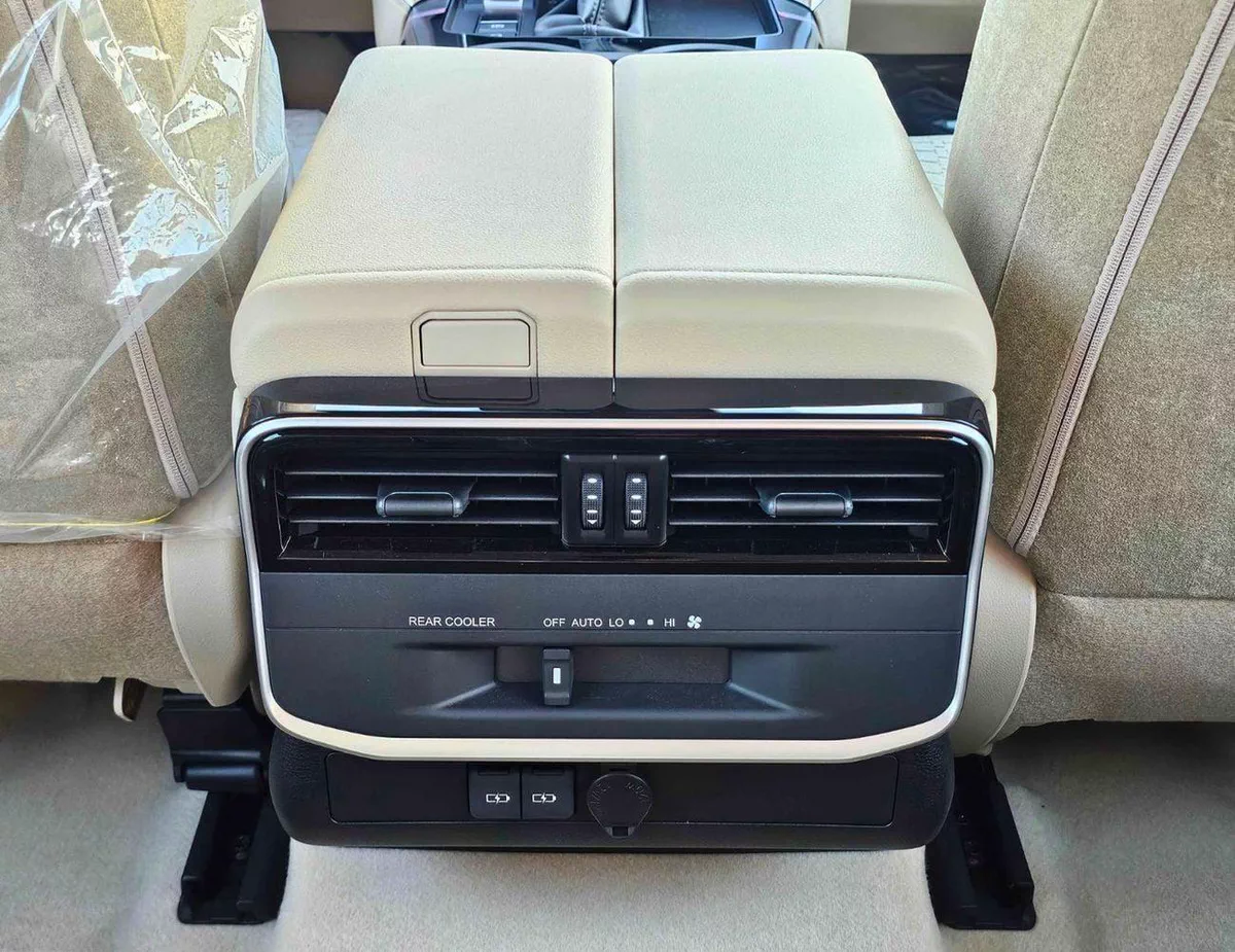Toyota Land Cruiser GXR TWIN TURBO / 3.5L V6 PETROL / DRIVER PWR SEAT, COOL BOX / CODE # GXR-G-16-0