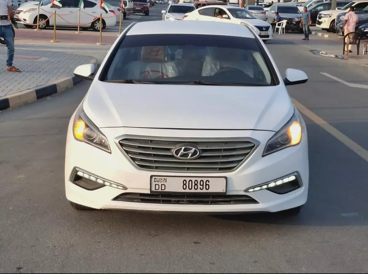 هيونداي سوناتا 2015 وارد كندا بحالة ممتازة