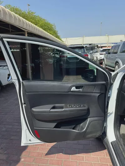 KIA SPORTAGE-10