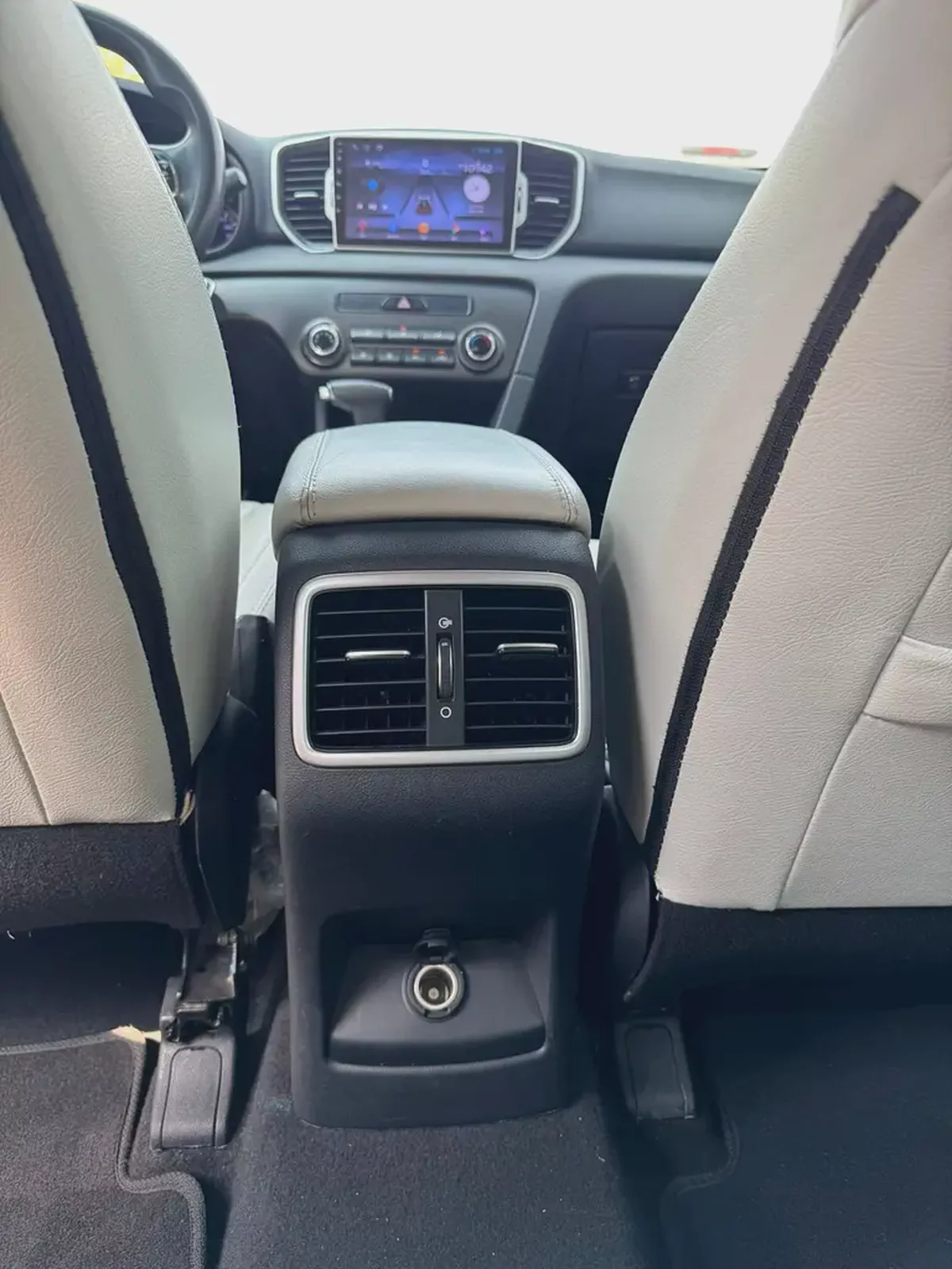 KIA SPORTAGE-13-13